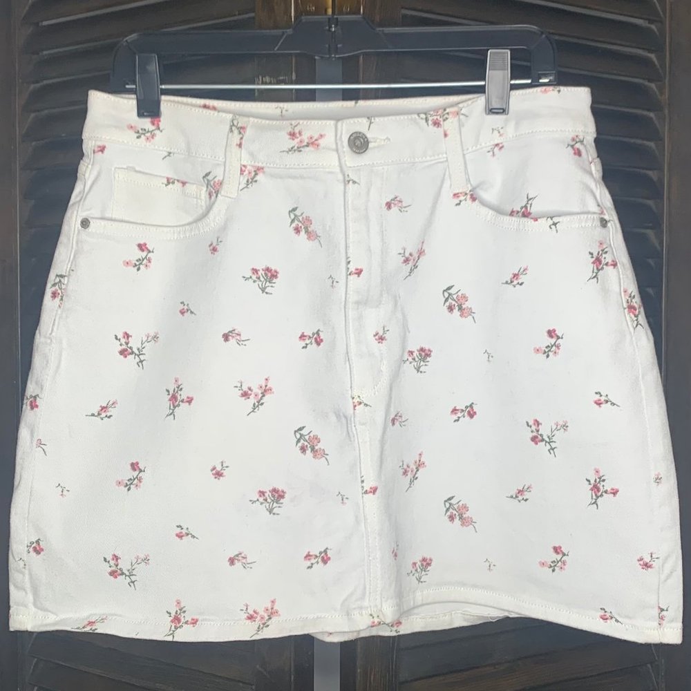 White denim floral skirt
